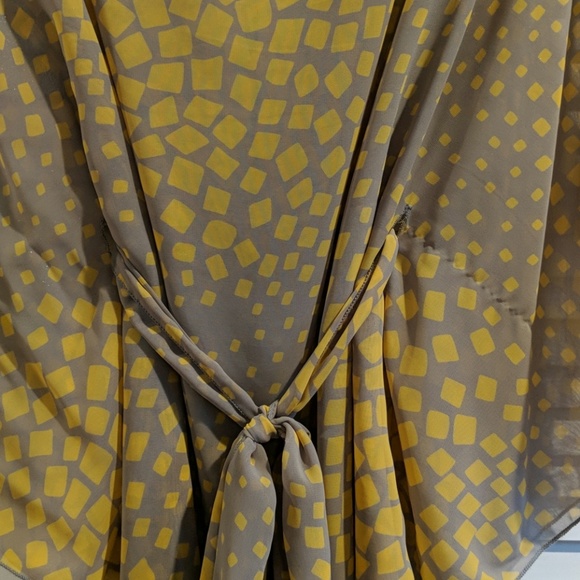 Yellow and grey chiffon blouse - Picture 2 of 2
